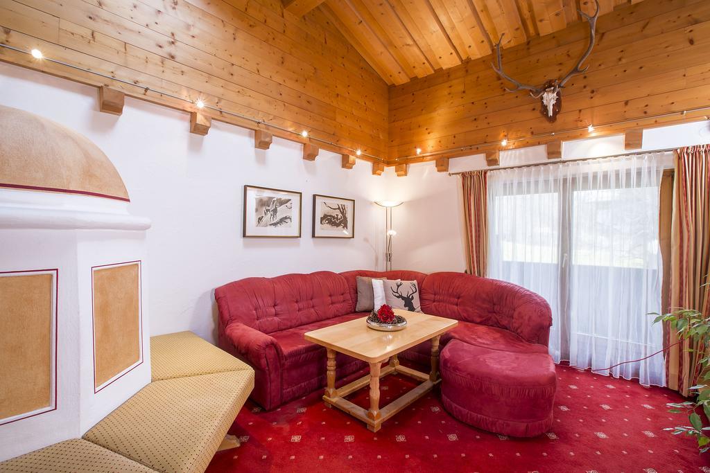 Landhaus Zirmhof Saalbach-Hinterglemm Szoba fotó